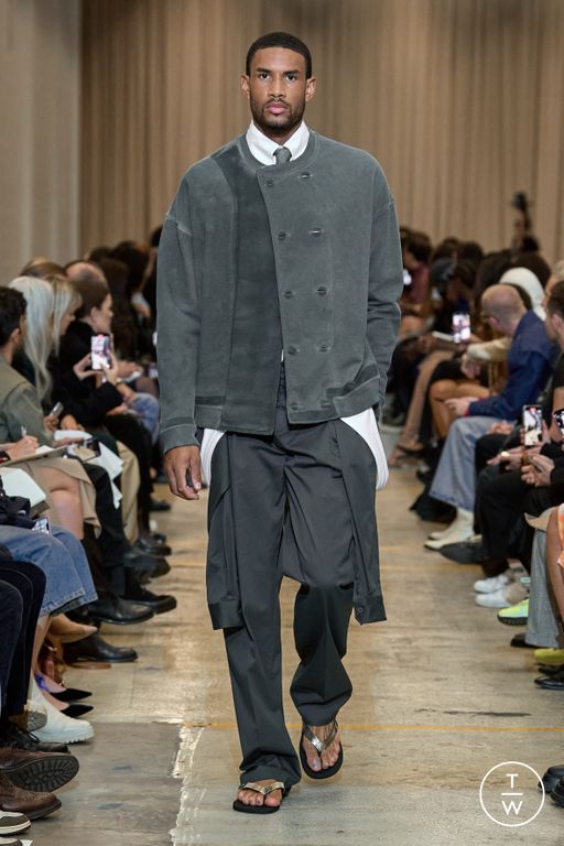 SS23 Burberry Look 40