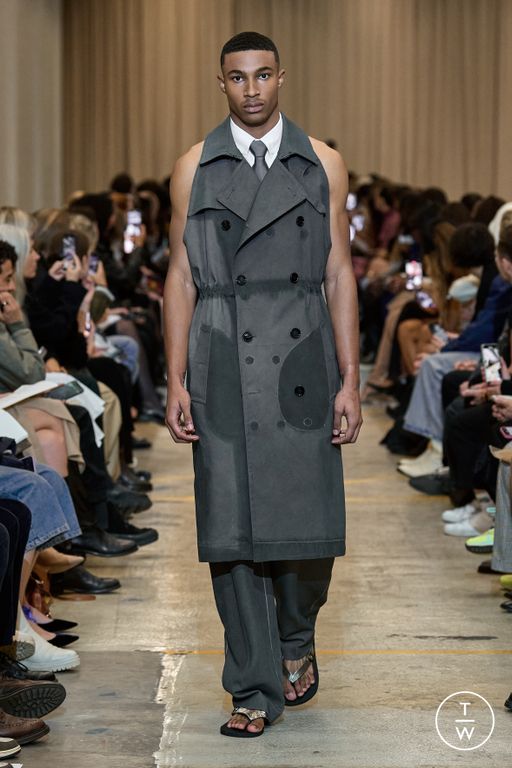 SS23 Burberry Look 42