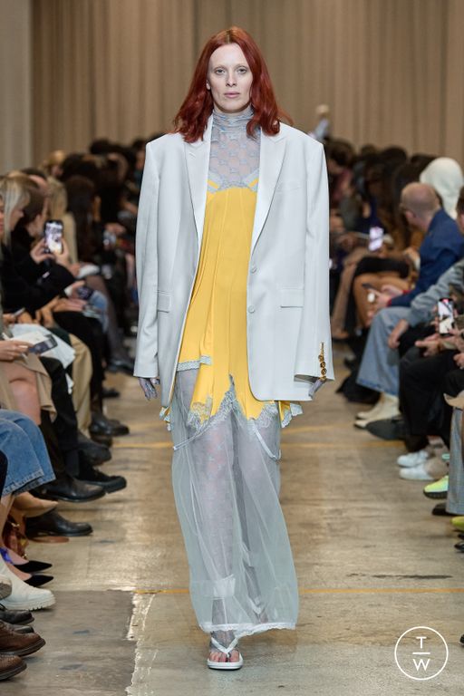 SS23 Burberry Look 57