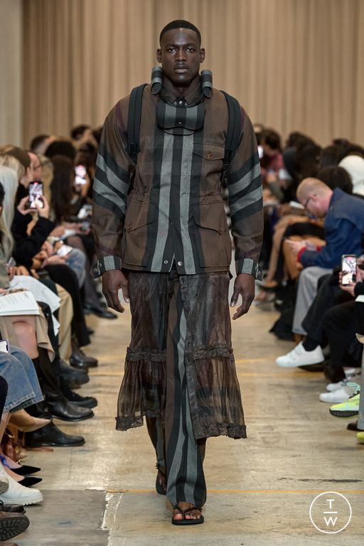SS23 Burberry Look 9