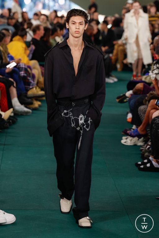SS24 Burberry Look 16