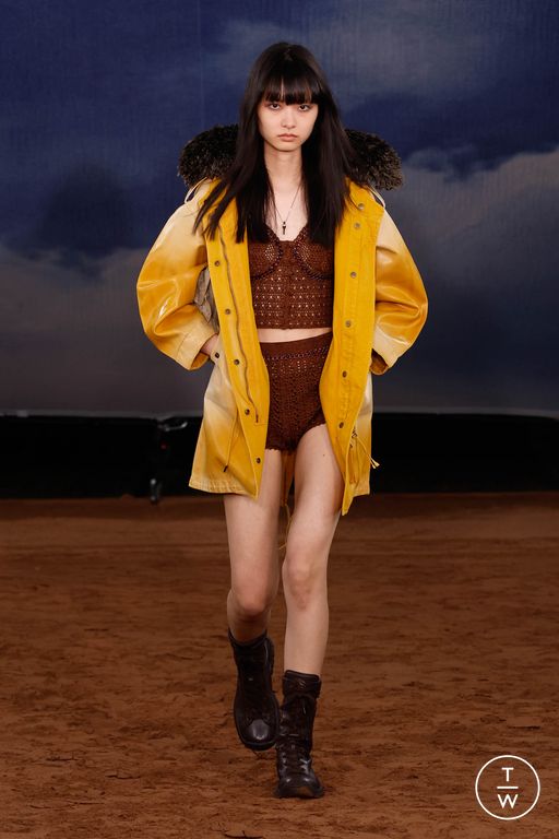 SS26 Burberry Look 22