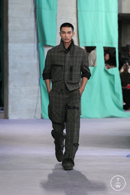 Spring-Summer 2025 Burberry Look 21