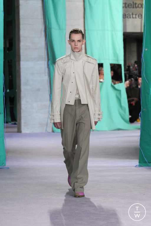 Spring-Summer 2025 Burberry Look 1