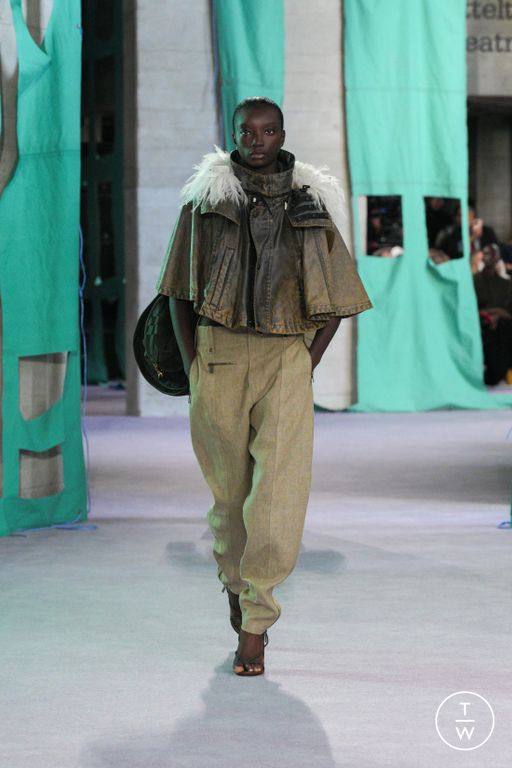 Spring-Summer 2025 Burberry Look 48