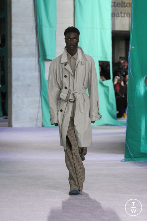 Spring-Summer 2025 Burberry Look 15