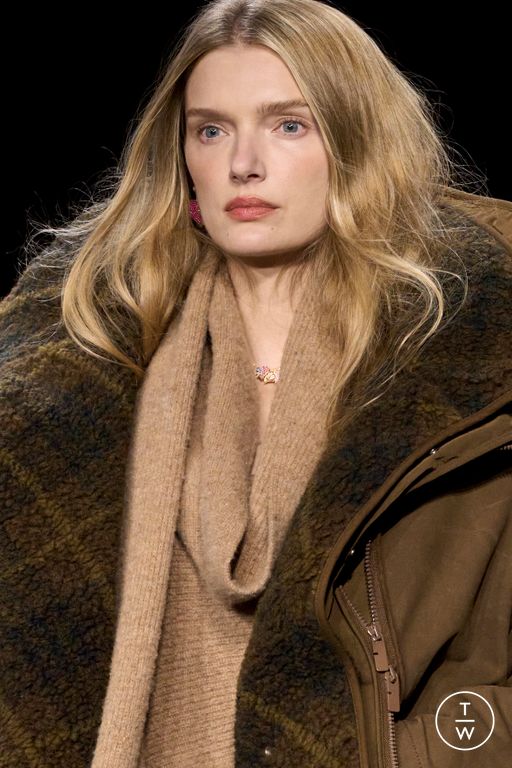 FW24 Burberry Look 27