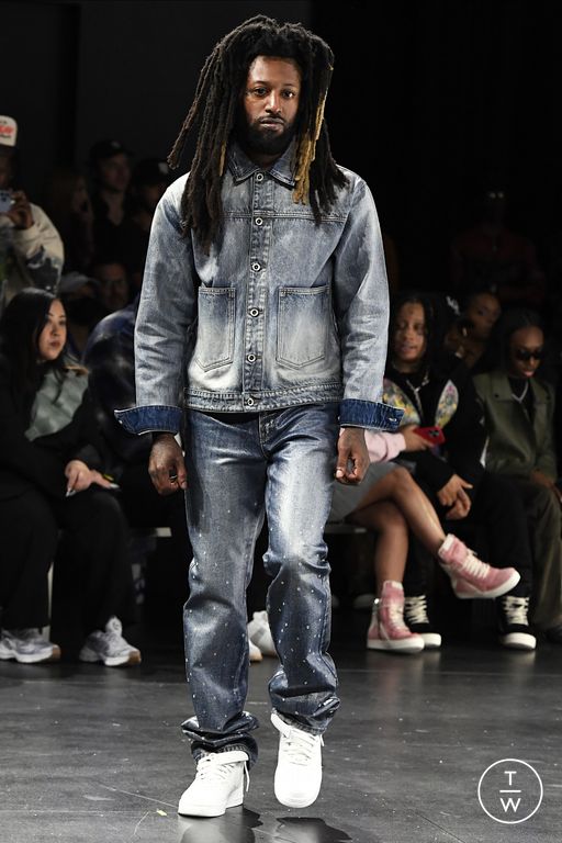 SS23 Who Decides War Look 14
