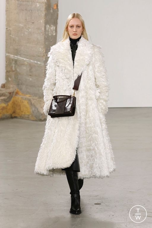 FW25 Gabriela Hearst Look 1