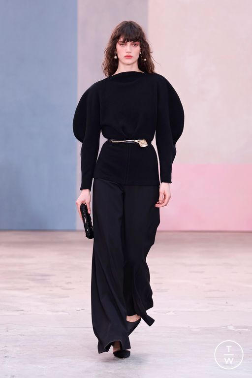 FW26 Carolina Herrera Look 16