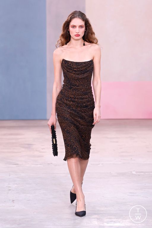 FW26 Carolina Herrera Look 25