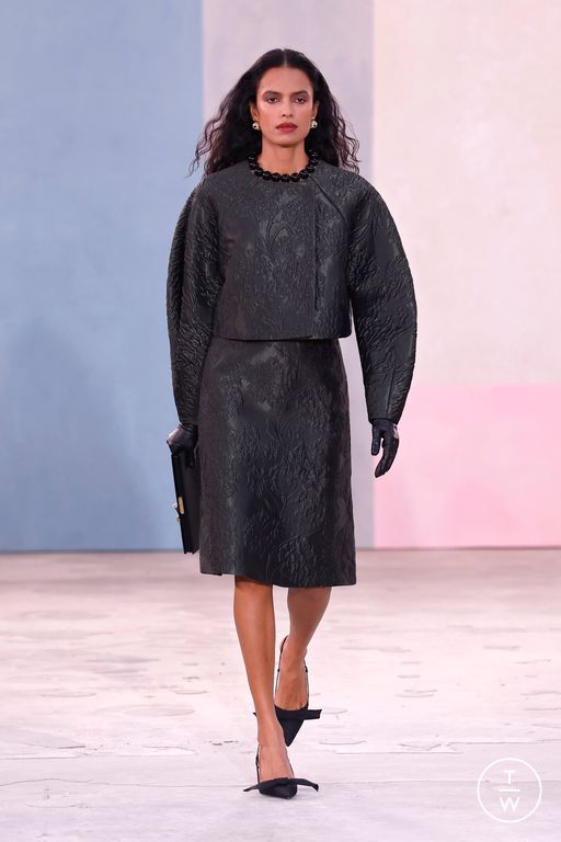 FW26 Carolina Herrera Look 41