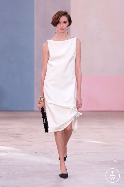FW26 Carolina Herrera Look 49