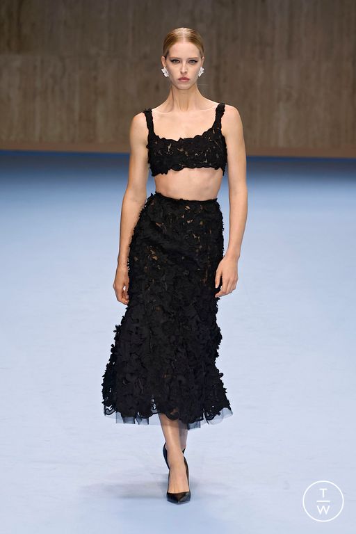 Spring-Summer 2025 Carolina Herrera Look 11