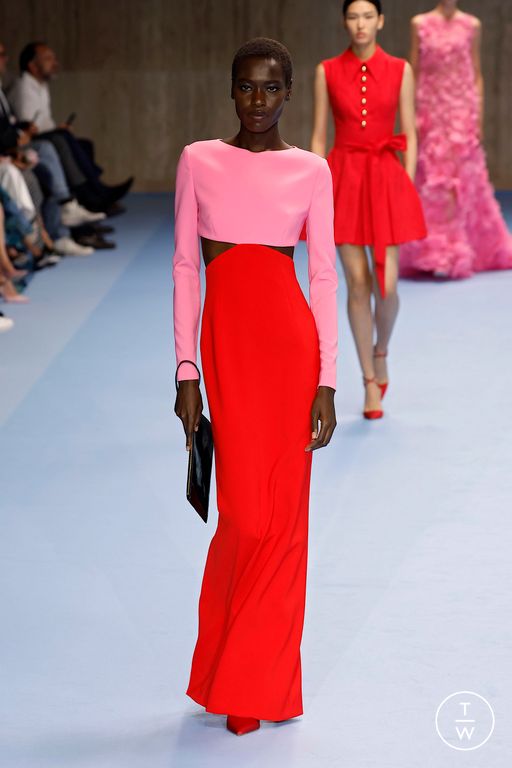 Spring-Summer 2025 Carolina Herrera Look 39