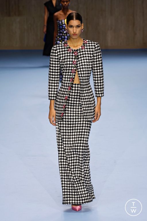 Spring-Summer 2025 Carolina Herrera Look 49