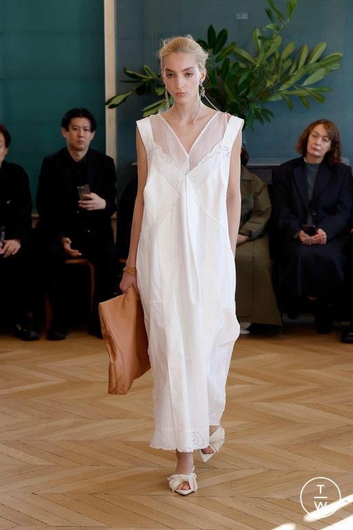 Spring-Summer 2025 Carven Look 29