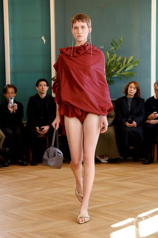 Spring-Summer 2025 Carven Look 32