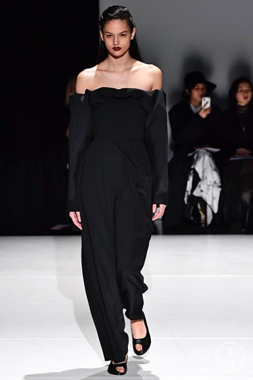 FW19 Chalayan Look 8