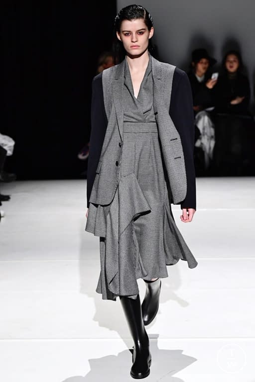 FW19 Chalayan Look 26