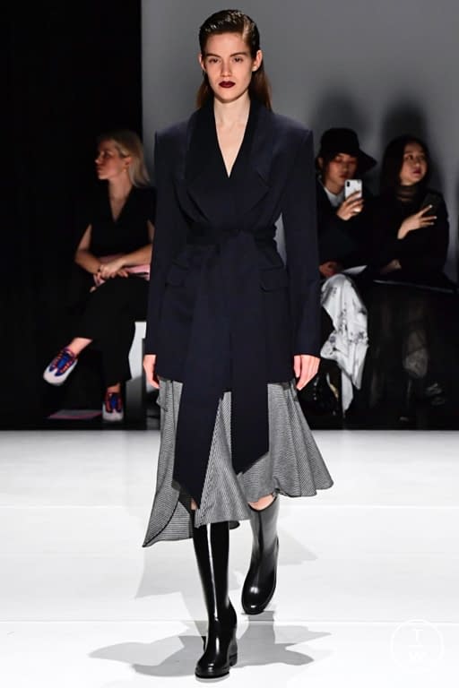 FW19 Chalayan Look 29