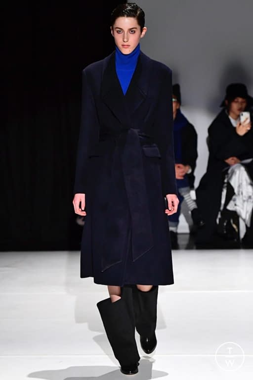 FW19 Chalayan Look 30