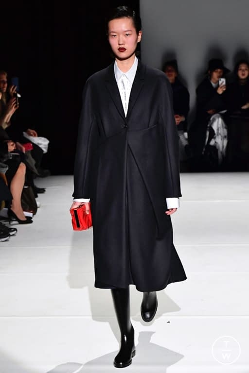 FW19 Chalayan Look 32
