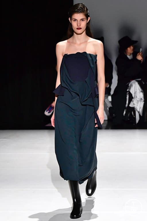 FW19 Chalayan Look 36
