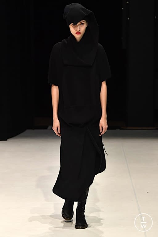 FW20 Chalayan Look 2
