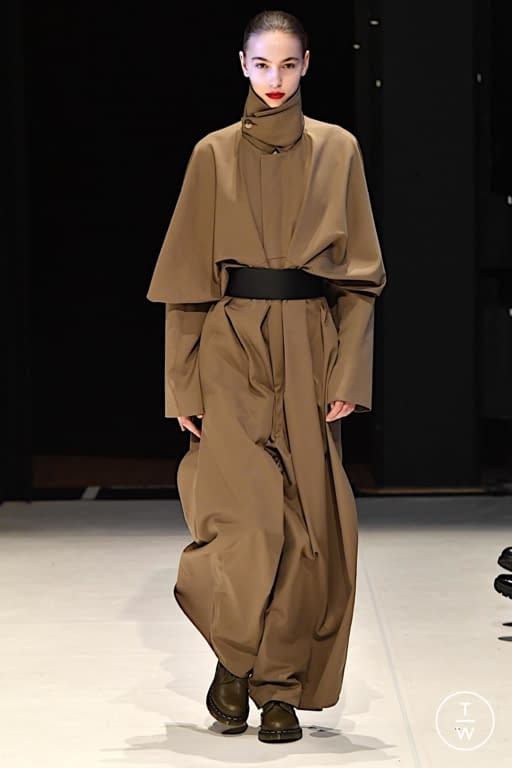 FW20 Chalayan Look 6
