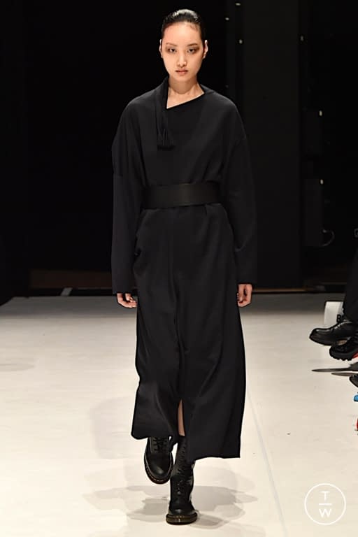 FW20 Chalayan Look 16