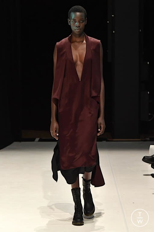 FW20 Chalayan Look 32