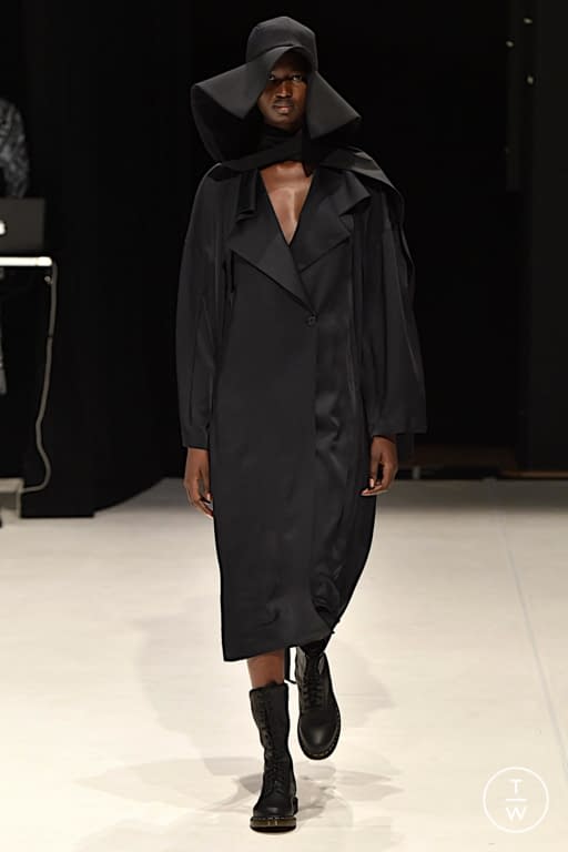 FW20 Chalayan Look 33