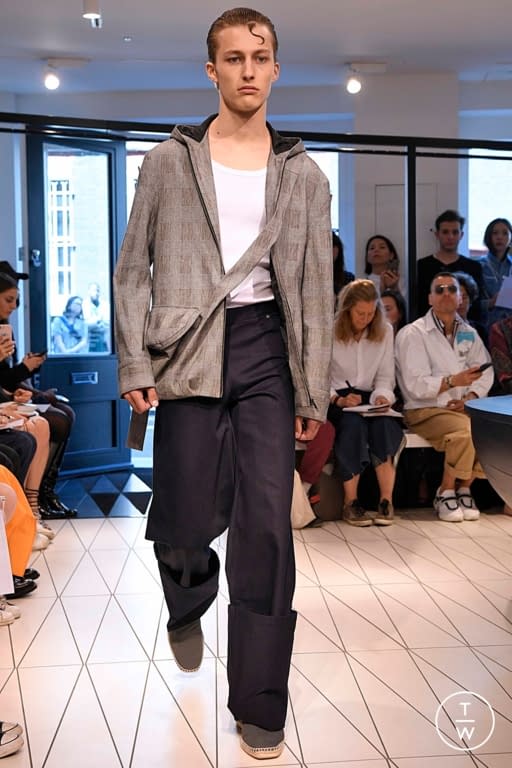 SS19 Chalayan Look 13