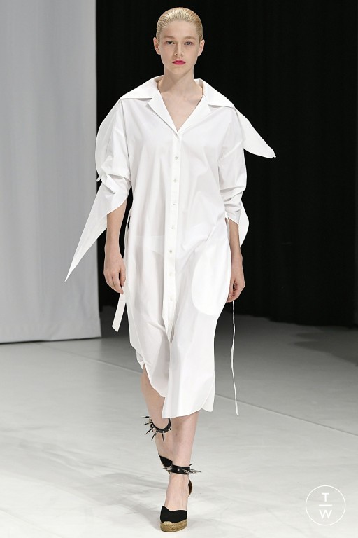 SS19 Chalayan Look 14