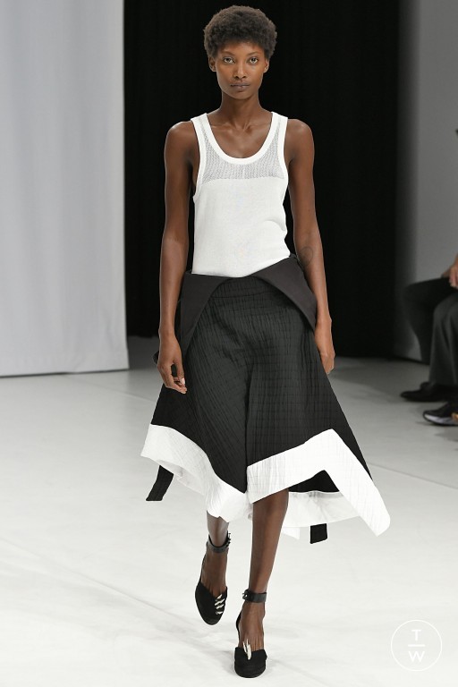 SS19 Chalayan Look 23