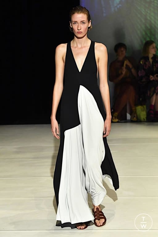 SS20 Chalayan Look 33
