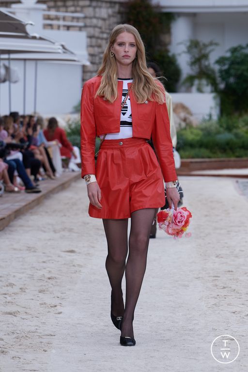 RE23 Chanel Look 14