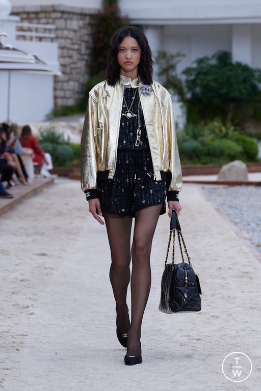 RE23 Chanel Look 15