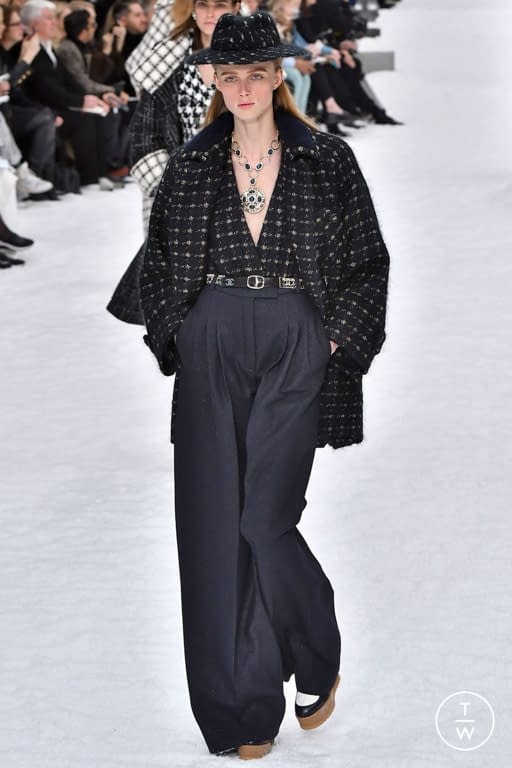 FW19 Chanel Look 6