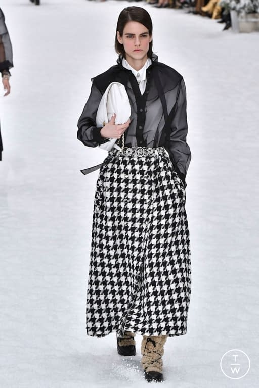 FW19 Chanel Look 14