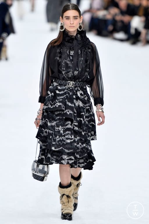 FW19 Chanel Look 16