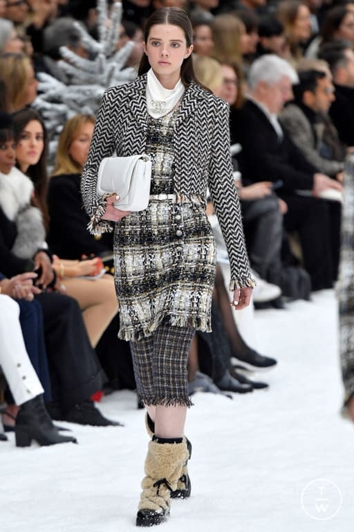 FW19 Chanel Look 20