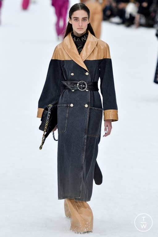 FW19 Chanel Look 35