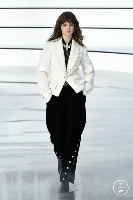 FW20 Chanel Look 5
