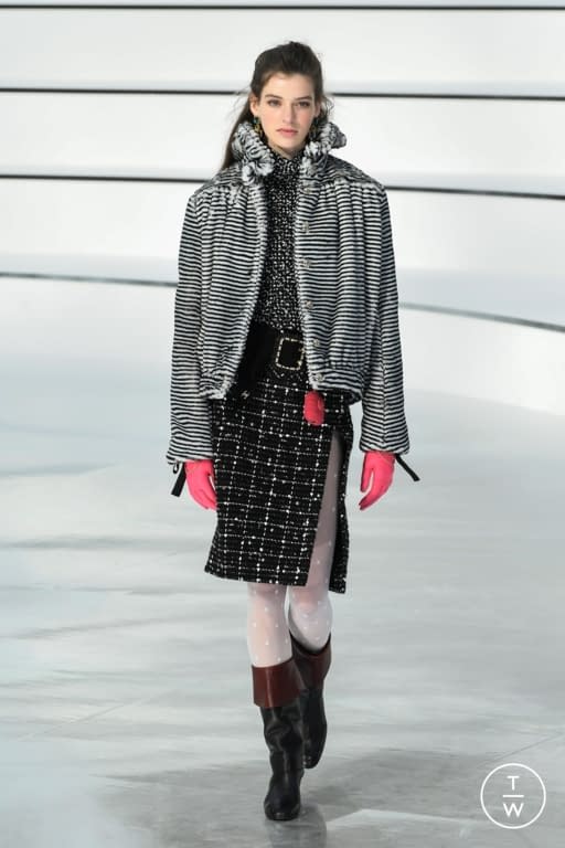 FW20 Chanel Look 18
