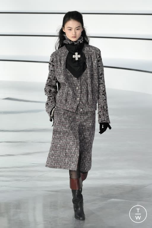FW20 Chanel Look 31