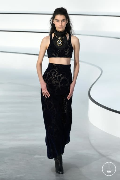 FW20 Chanel Look 37