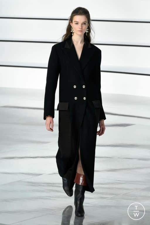 FW20 Chanel Look 43