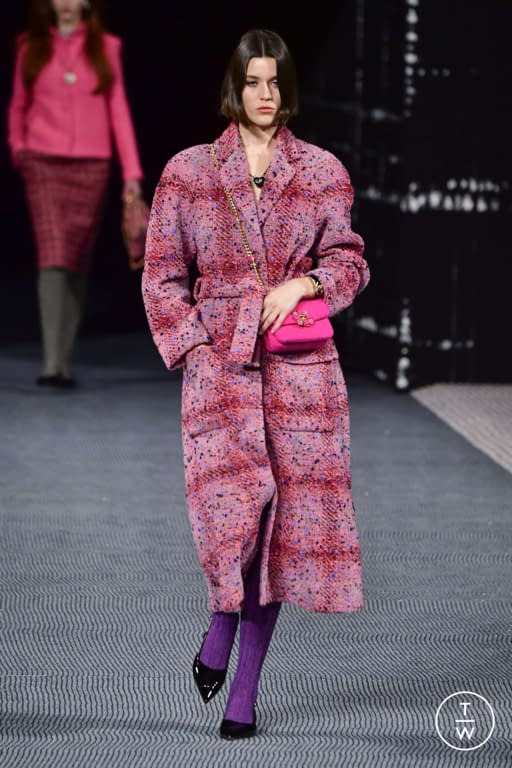 FW22 Chanel Look 1